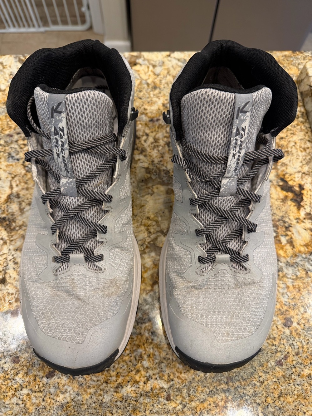 Keen Targhee Apex Men's Light Gray and Black Hiking Boots